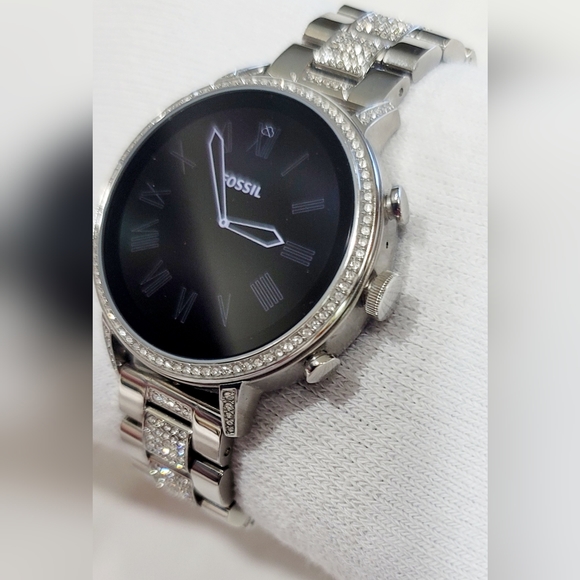 Fossil Smart Watch - Picture 5 of 10